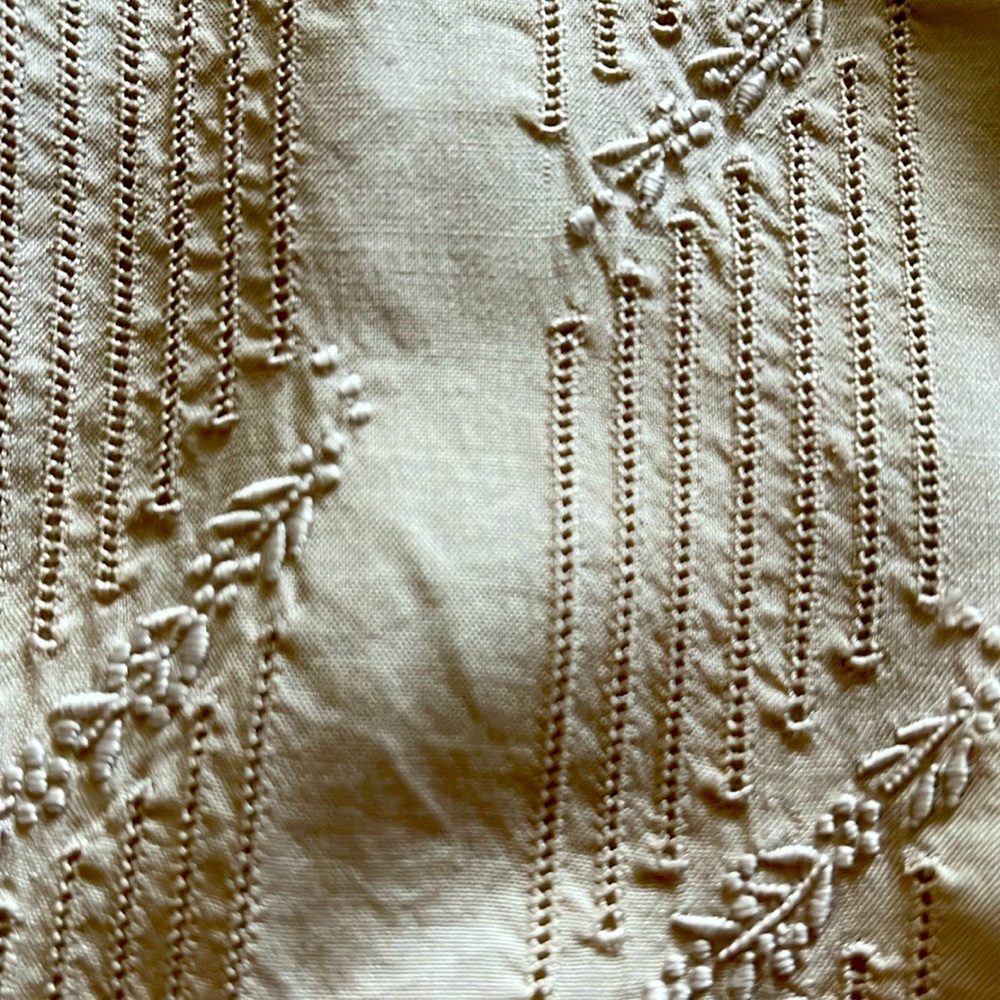 Vintage silk hand embroidered short sleeve blouse